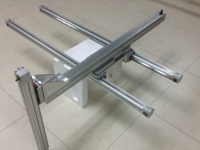 直线滑轨机械手